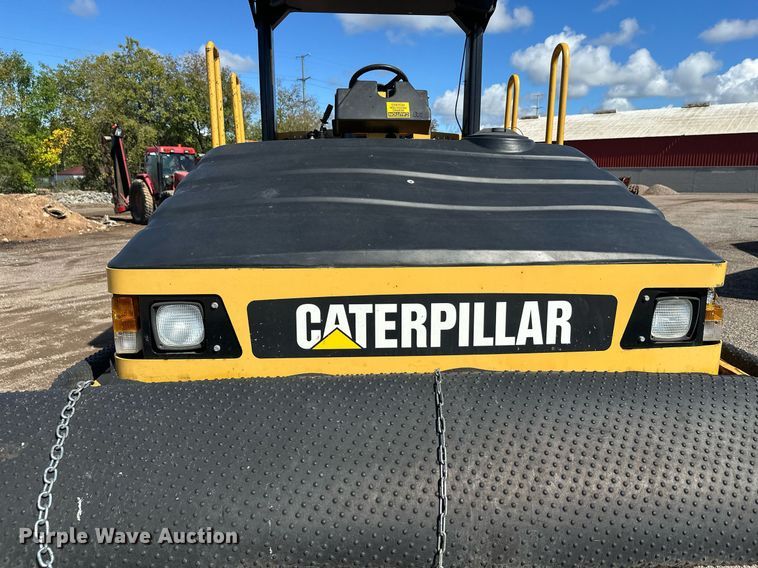 image for item DZ8998 2009 Caterpillar PS-150C pneumatic roller