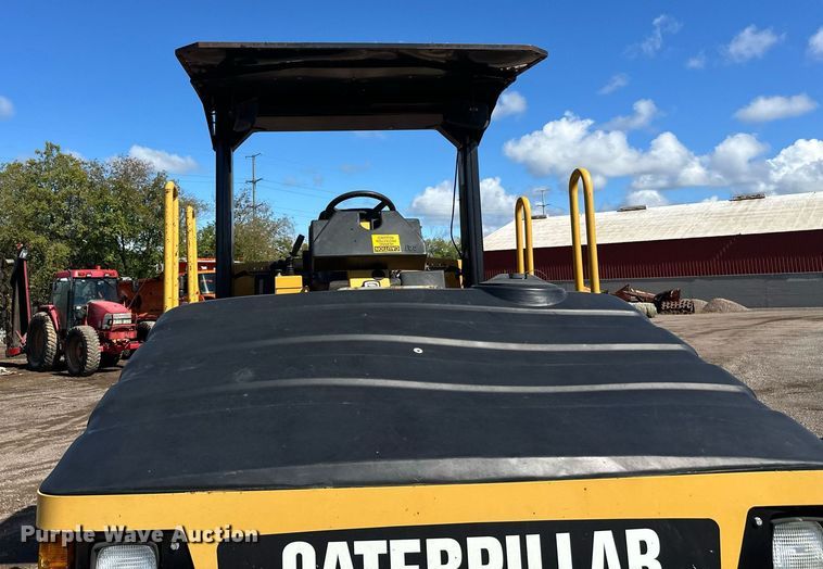 image for item DZ8998 2009 Caterpillar PS-150C pneumatic roller