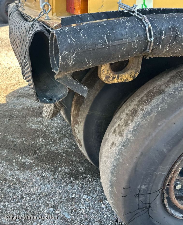 image for item DZ8998 2009 Caterpillar PS-150C pneumatic roller