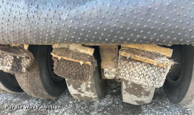 image for item DZ8998 2009 Caterpillar PS-150C pneumatic roller