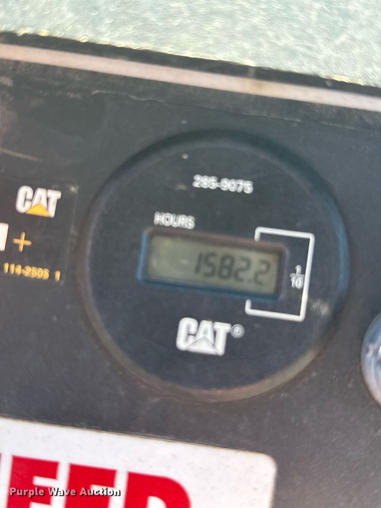 image for item DZ8998 2009 Caterpillar PS-150C pneumatic roller