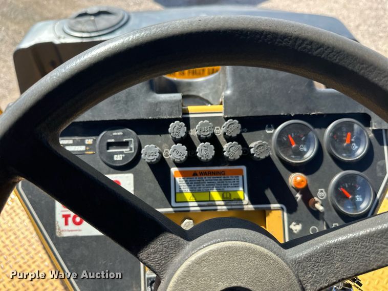 image for item DZ8998 2009 Caterpillar PS-150C pneumatic roller