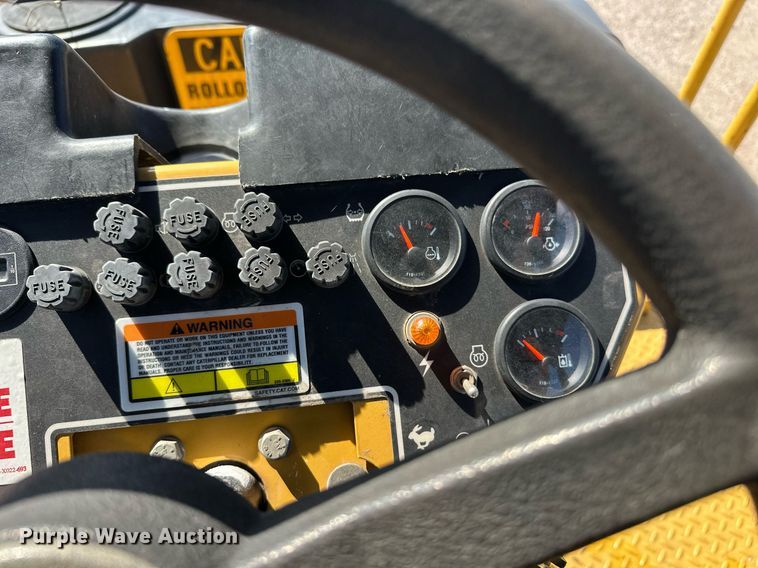 image for item DZ8998 2009 Caterpillar PS-150C pneumatic roller