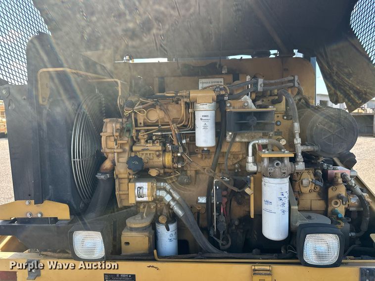 image for item DZ8998 2009 Caterpillar PS-150C pneumatic roller