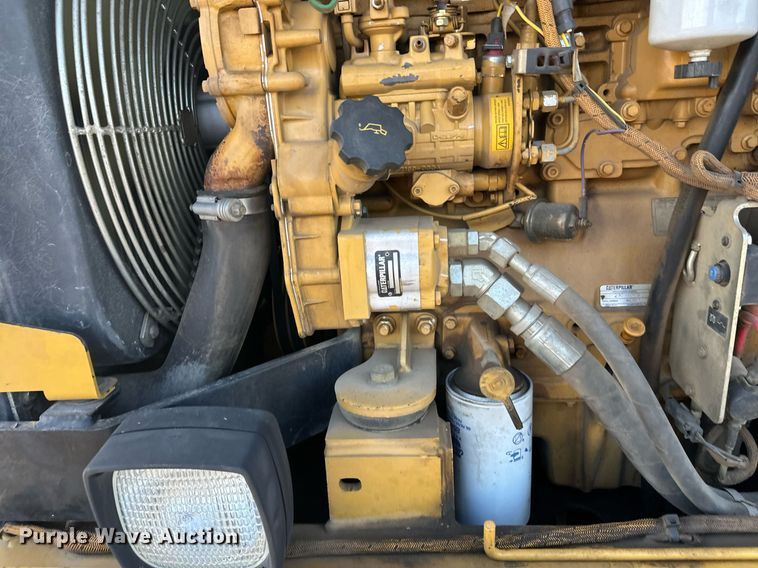 image for item DZ8998 2009 Caterpillar PS-150C pneumatic roller