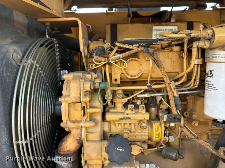 image for item DZ8998 2009 Caterpillar PS-150C pneumatic roller