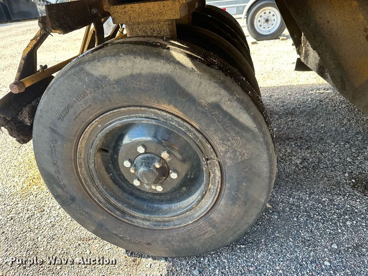 image for item DZ8998 2009 Caterpillar PS-150C pneumatic roller