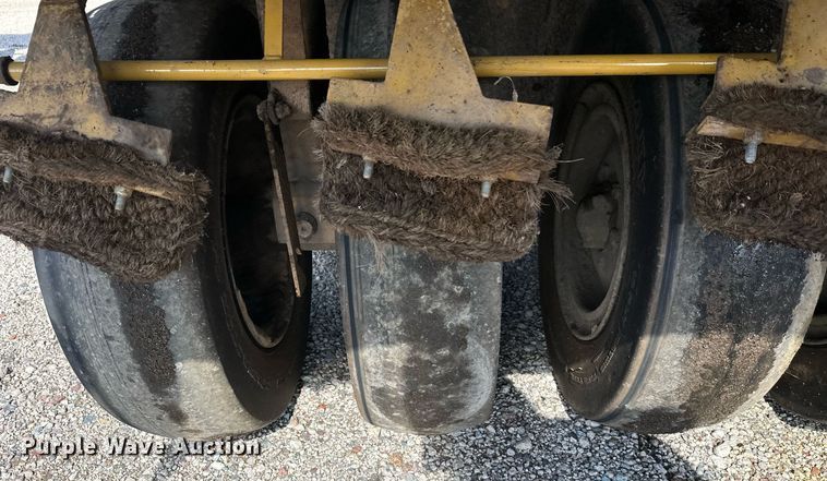 image for item DZ8998 2009 Caterpillar PS-150C pneumatic roller