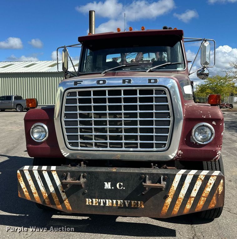 image for item DZ8999 1978 Ford 9000 tow truck