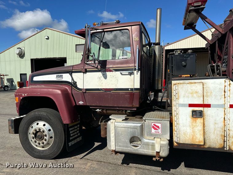 image for item DZ8999 1978 Ford 9000 tow truck