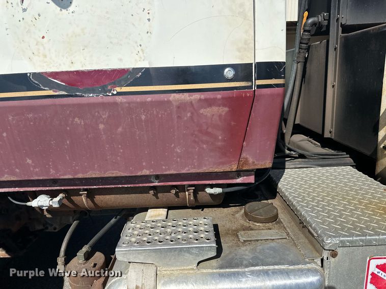 image for item DZ8999 1978 Ford 9000 tow truck