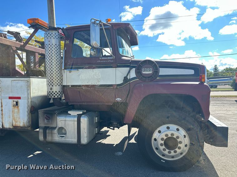 image for item DZ8999 1978 Ford 9000 tow truck