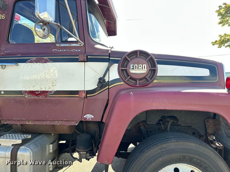 image for item DZ8999 1978 Ford 9000 tow truck