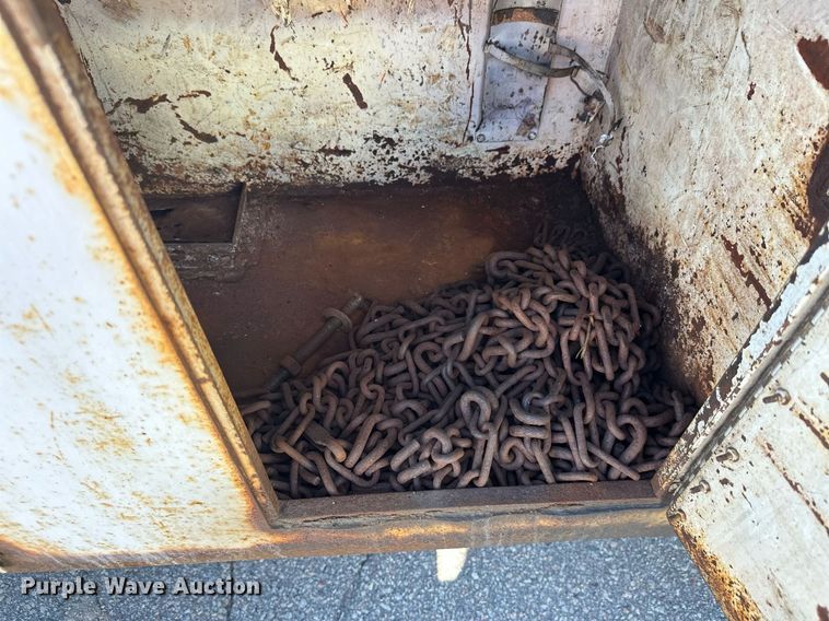 image for item DZ8999 1978 Ford 9000 tow truck