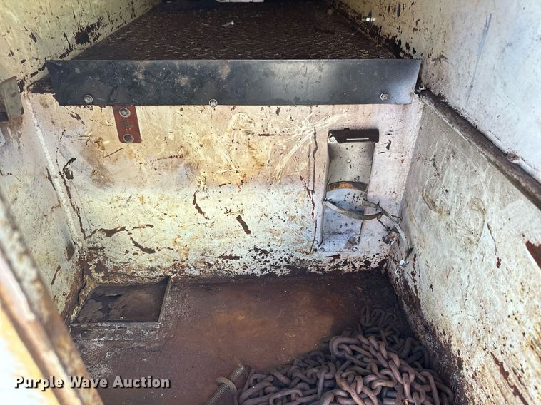 image for item DZ8999 1978 Ford 9000 tow truck