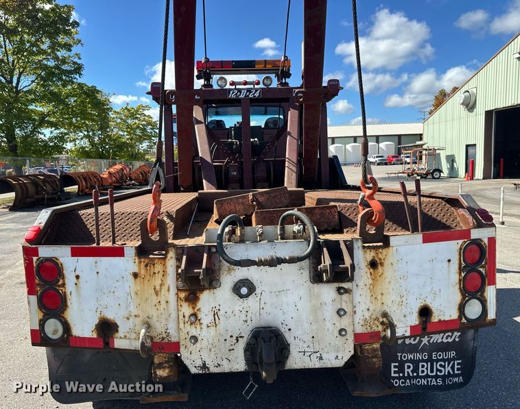 image for item DZ8999 1978 Ford 9000 tow truck