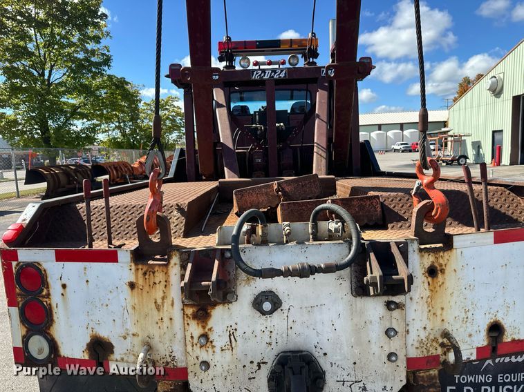 image for item DZ8999 1978 Ford 9000 tow truck