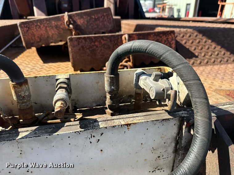 image for item DZ8999 1978 Ford 9000 tow truck