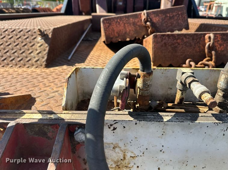 image for item DZ8999 1978 Ford 9000 tow truck