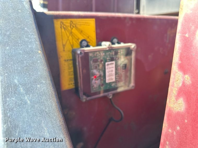 image for item DZ8999 1978 Ford 9000 tow truck