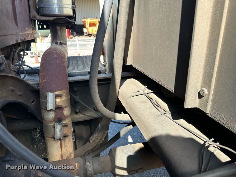 image for item DZ8999 1978 Ford 9000 tow truck