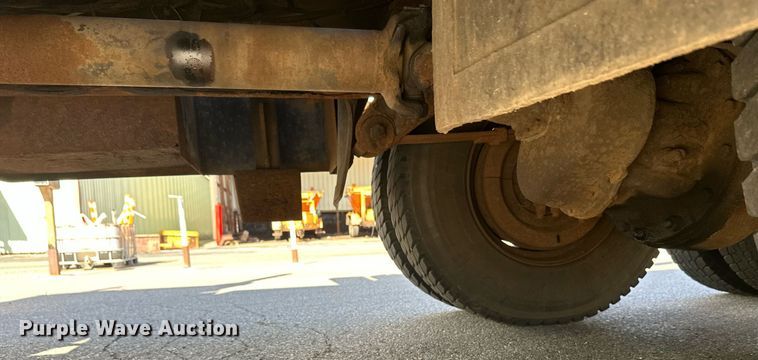 image for item DZ8999 1978 Ford 9000 tow truck