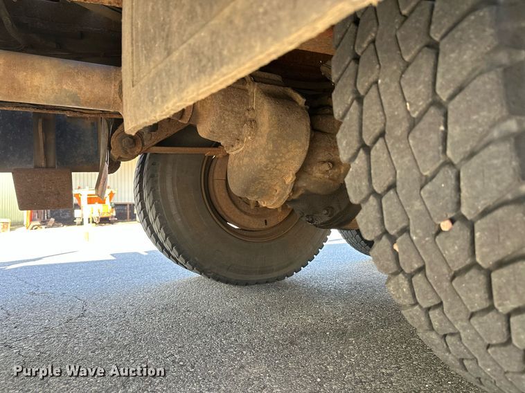 image for item DZ8999 1978 Ford 9000 tow truck