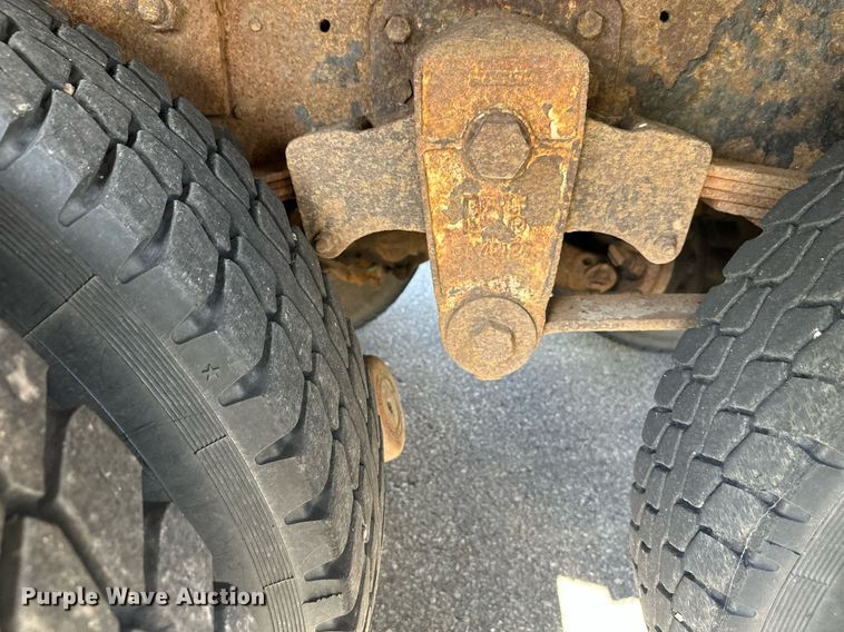 image for item DZ8999 1978 Ford 9000 tow truck