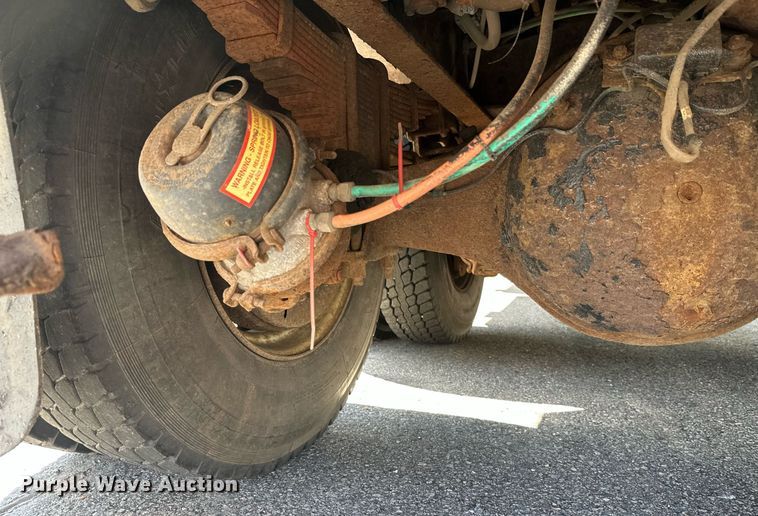 image for item DZ8999 1978 Ford 9000 tow truck