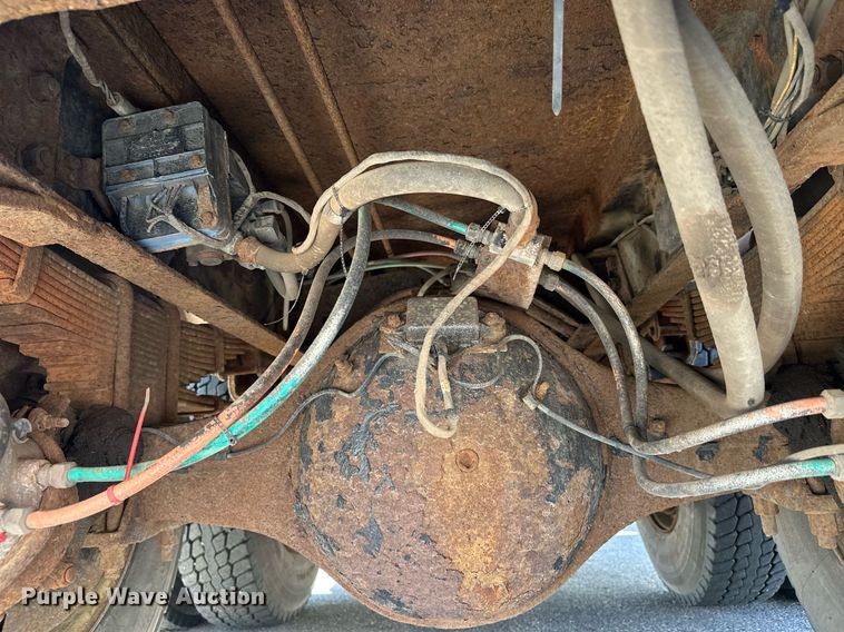 image for item DZ8999 1978 Ford 9000 tow truck