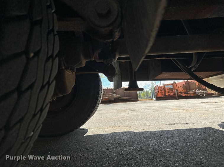 image for item DZ8999 1978 Ford 9000 tow truck