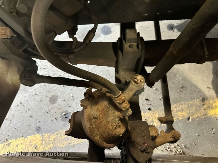 image for item DZ8999 1978 Ford 9000 tow truck