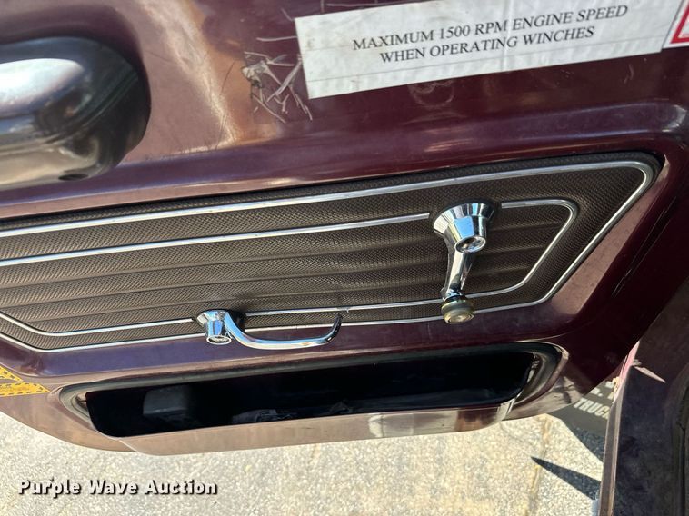 image for item DZ8999 1978 Ford 9000 tow truck