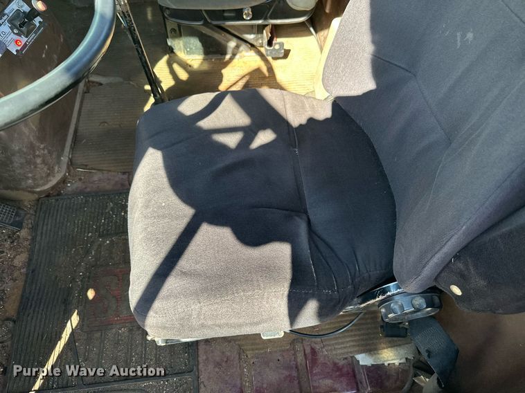 image for item DZ8999 1978 Ford 9000 tow truck