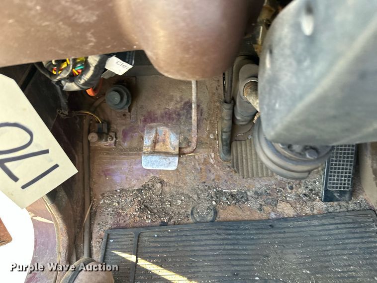 image for item DZ8999 1978 Ford 9000 tow truck