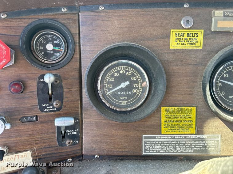 image for item DZ8999 1978 Ford 9000 tow truck