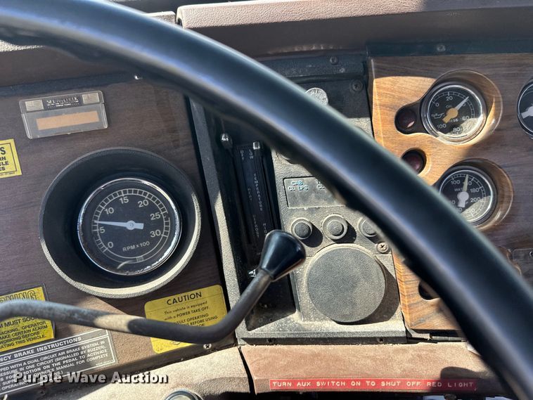 image for item DZ8999 1978 Ford 9000 tow truck