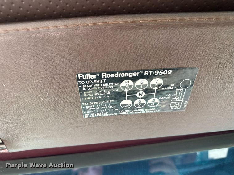 image for item DZ8999 1978 Ford 9000 tow truck