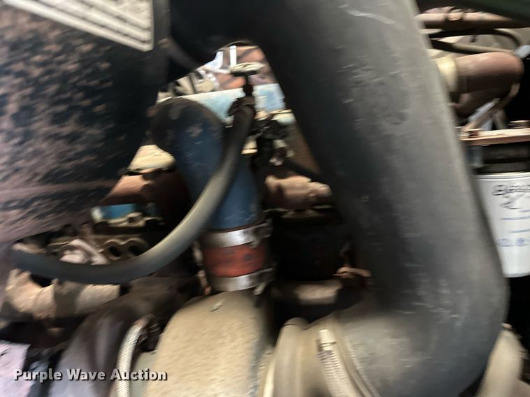 image for item DZ8999 1978 Ford 9000 tow truck