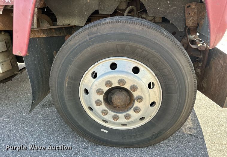 image for item DZ8999 1978 Ford 9000 tow truck