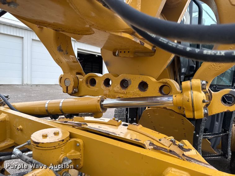 image for item EA1883 2009 Caterpillar 140M motor grader