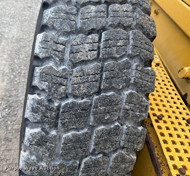 image for item EA1883 2009 Caterpillar 140M motor grader