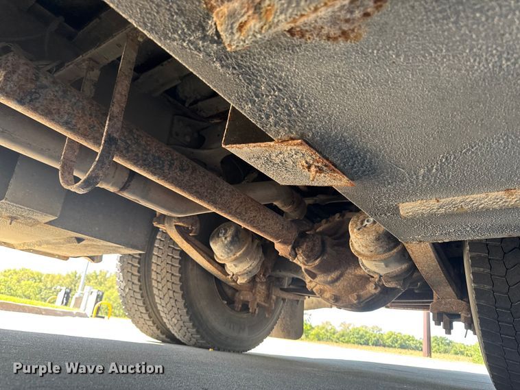 image for item EA1895 2009 Thomas B2 Bus Chassis school bus