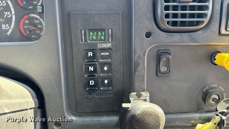 image for item EA1895 2009 Thomas B2 Bus Chassis school bus