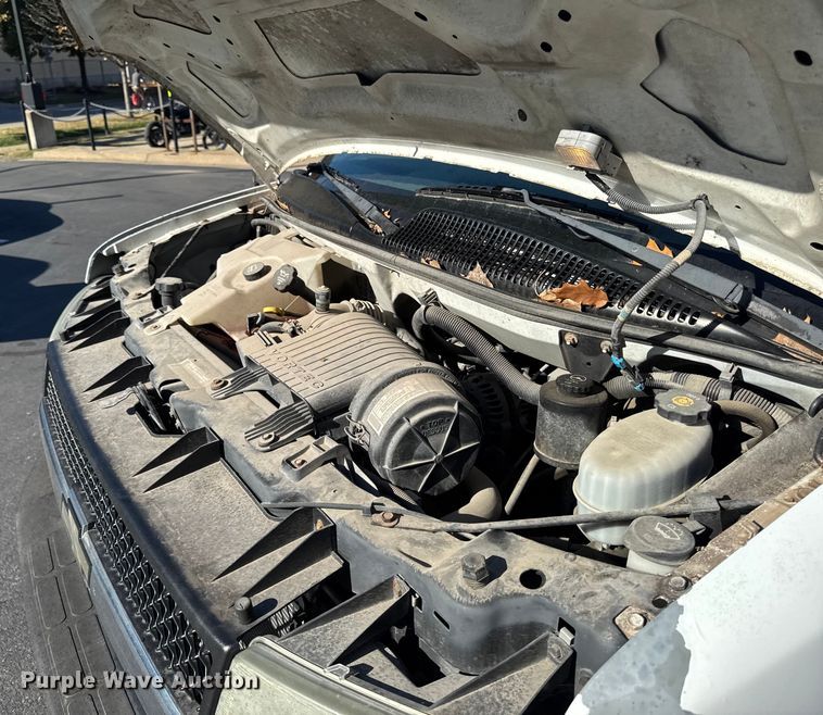 image for item EA1902 2003 Chevrolet Express 3500 van