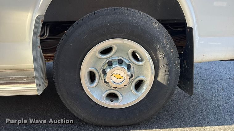 image for item EA1902 2003 Chevrolet Express 3500 van