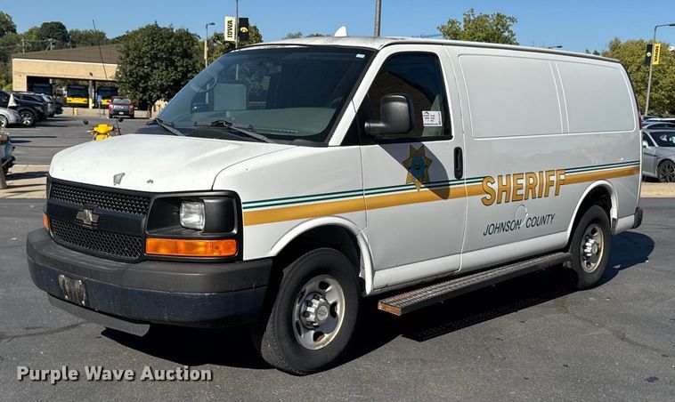 image for item EA1903 2011 Chevrolet Express prisoner transport van