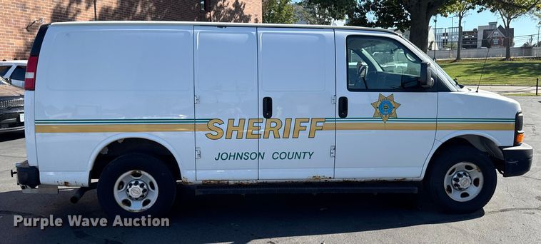 image for item EA1903 2011 Chevrolet Express prisoner transport van