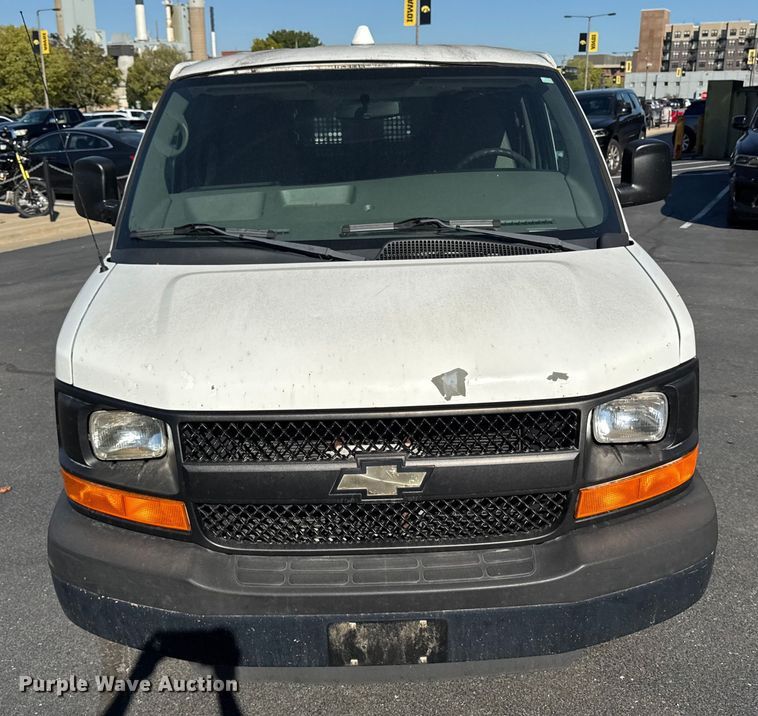 image for item EA1903 2011 Chevrolet Express prisoner transport van