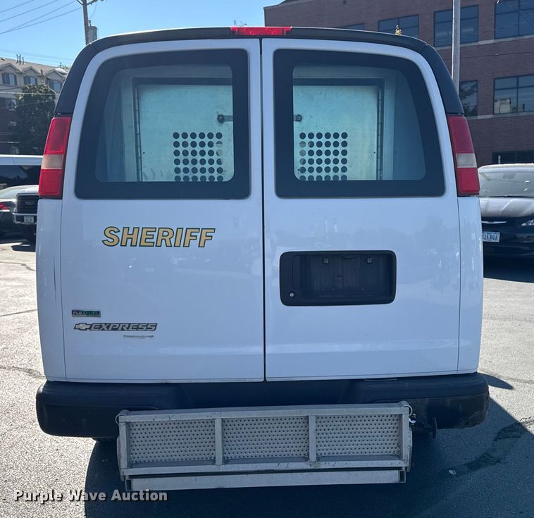 image for item EA1903 2011 Chevrolet Express prisoner transport van